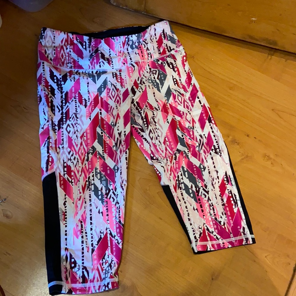 Pink graphic VS work out crop pants